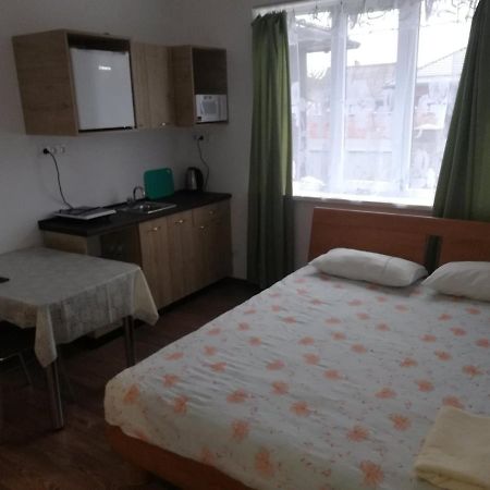 Guest House Аirport Brest Buitenkant foto