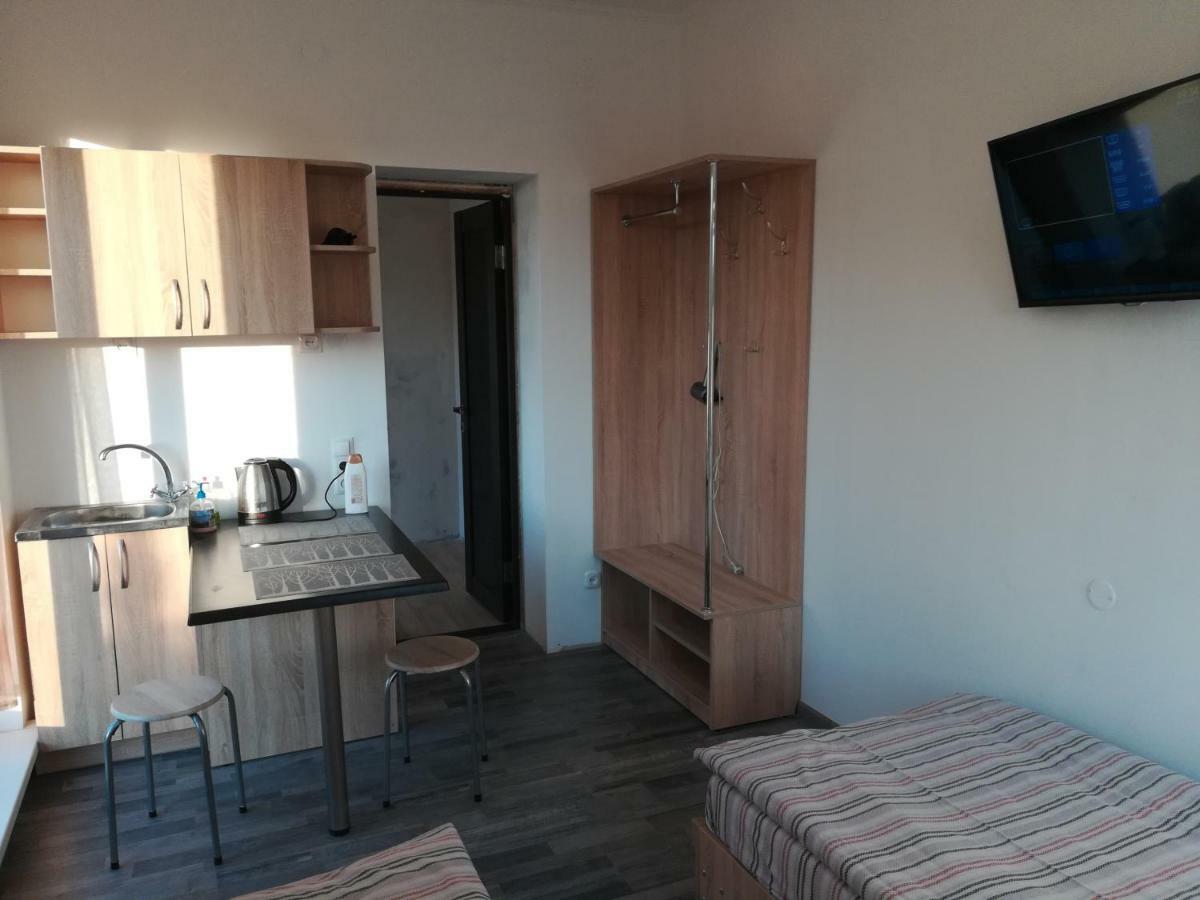 Guest House Аirport Brest Buitenkant foto