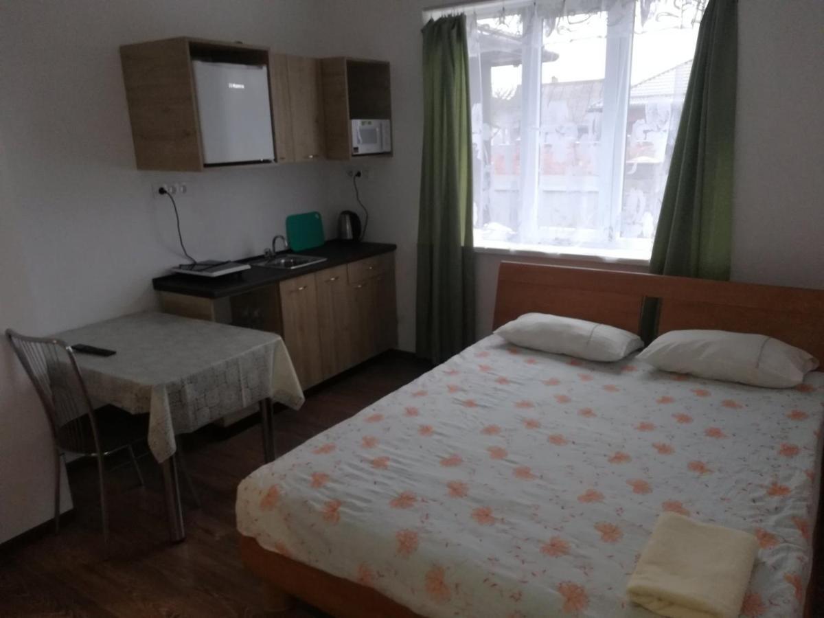Guest House Аirport Brest Buitenkant foto
